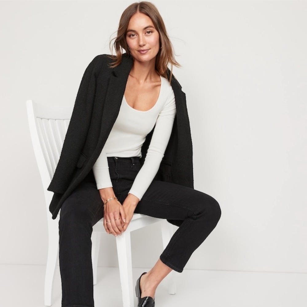 Fitted Long-Sleeve Rib-Knit Top for Women